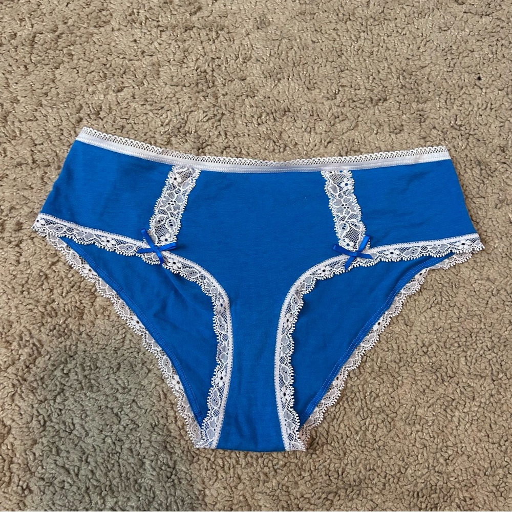 Victoria's Secret Blue Bikini Hiphugger Panty with Lace Trim Medium
